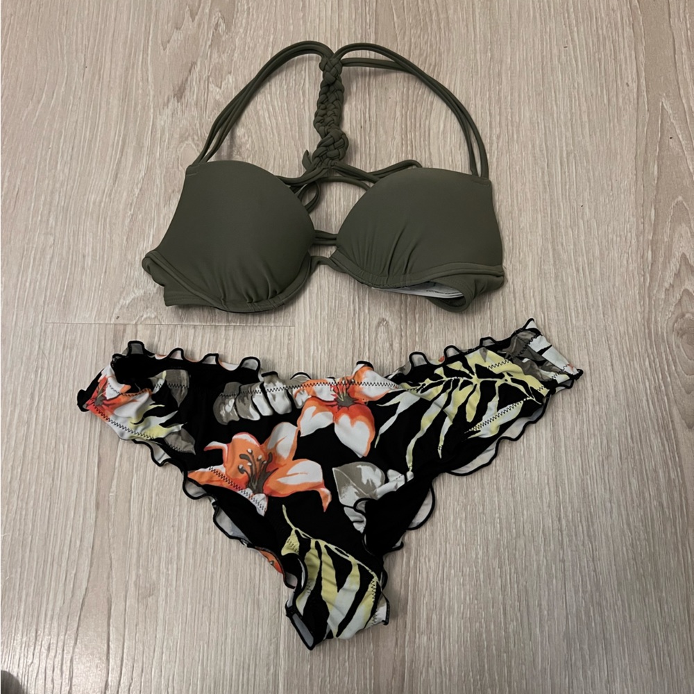 Floral Bikini💚